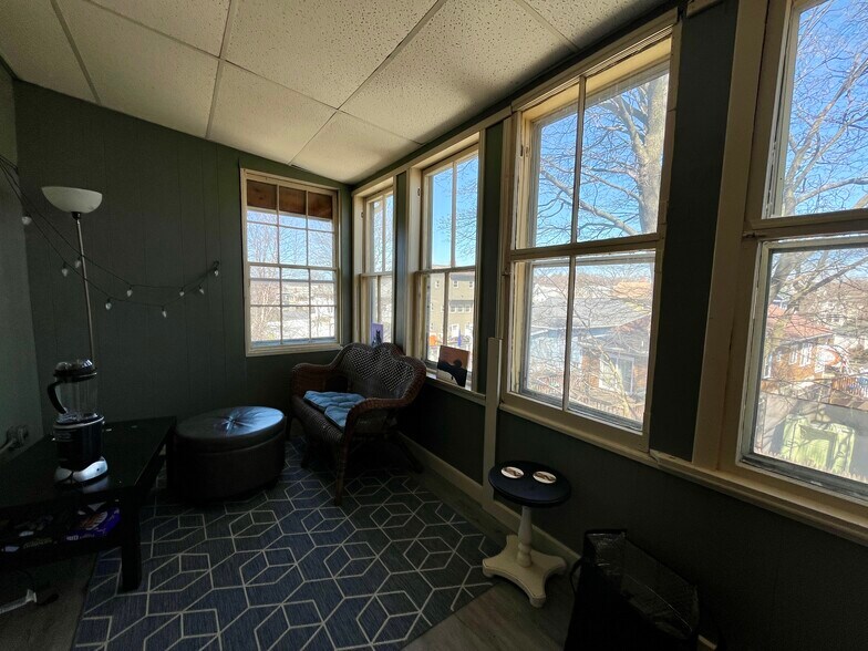 Building Photo - 45 Martin St