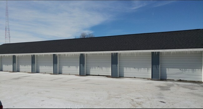 Building Photo - 1765 Northway Dr