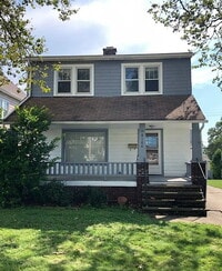 Building Photo - "Single Family Home in Garfield Heights - 1368 Sq Ft of Comfort!"