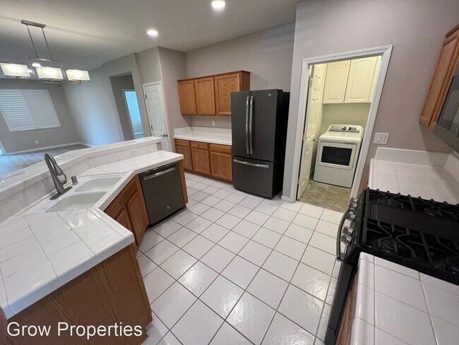 Building Photo - 3 br, 2 bath House - 2198 Hannah Way