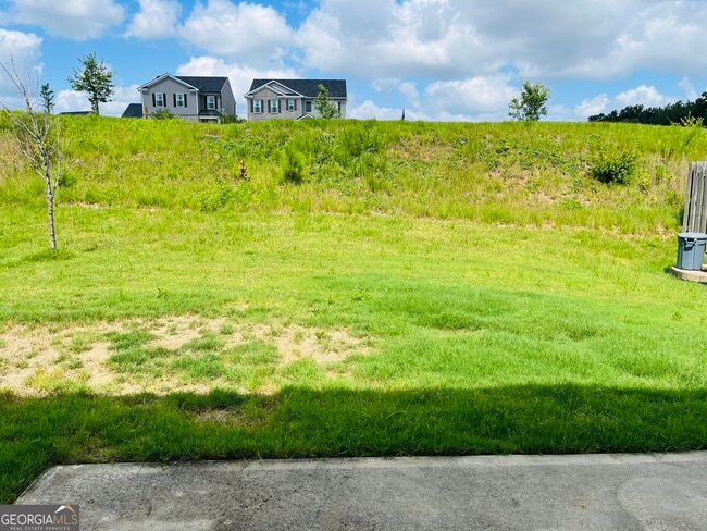 Building Photo - 19 White Spruce Wy