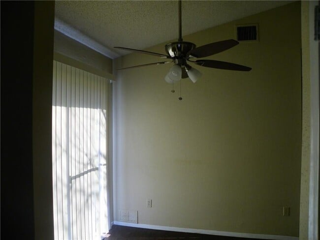 Building Photo - 9706 Eastwend Dr