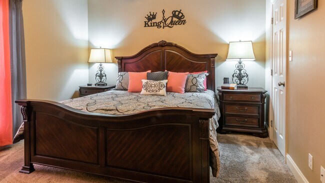 Building Photo - Woodshire Duplexes & Townhomes