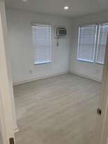 Building Photo - 1260 N Detroit St