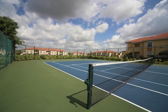Building Photo - 1000 Villagio Cir