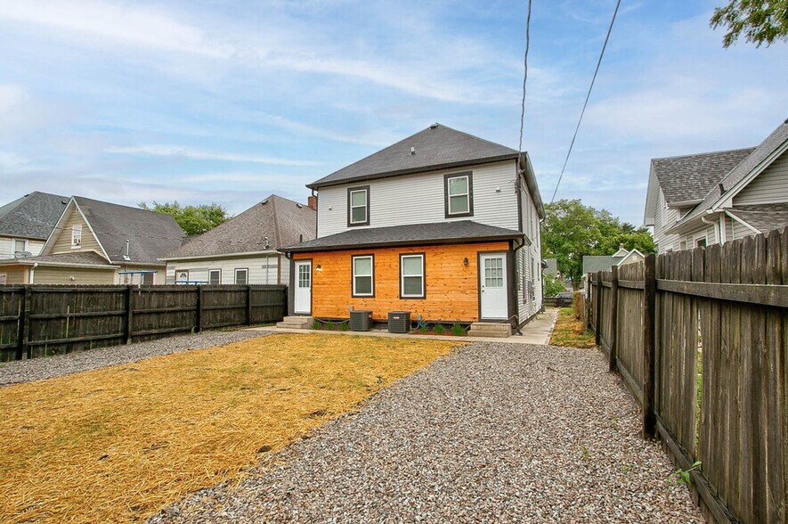 Building Photo - 42 S Holmes Ave