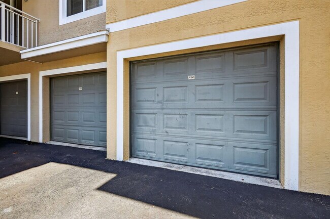 Building Photo - 6450 Emerald Dunes Dr