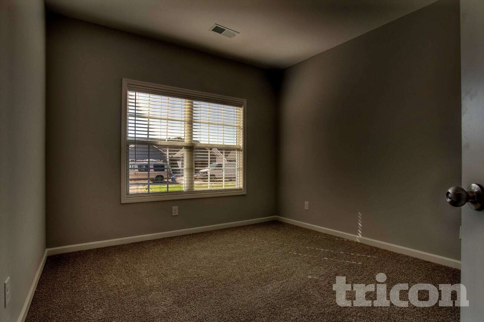 Building Photo - 738 W Coker Way