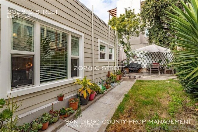 Building Photo - 2028 C St