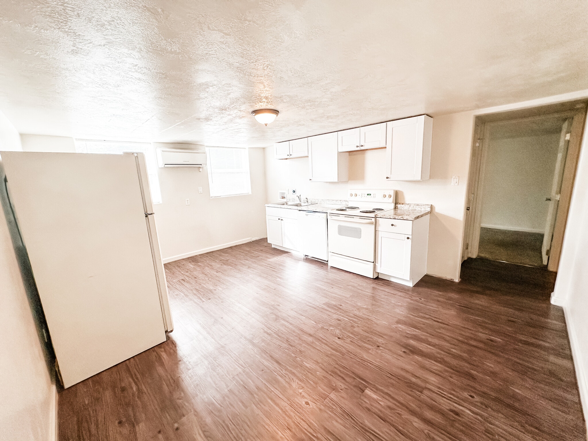 Building Photo - 29 E 300 N
