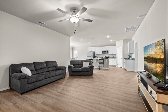 Building Photo - 8425 E County Rd 110