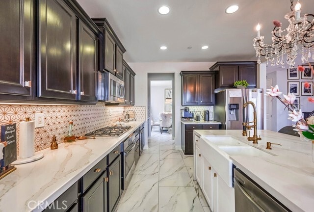 Building Photo - 6850 Lucite Dr