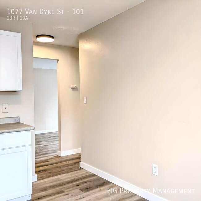 Building Photo - 1077 Van Dyke St