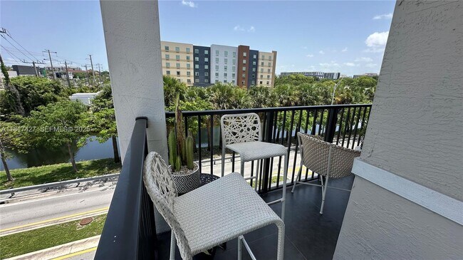 Building Photo - 8001 NW 41st St