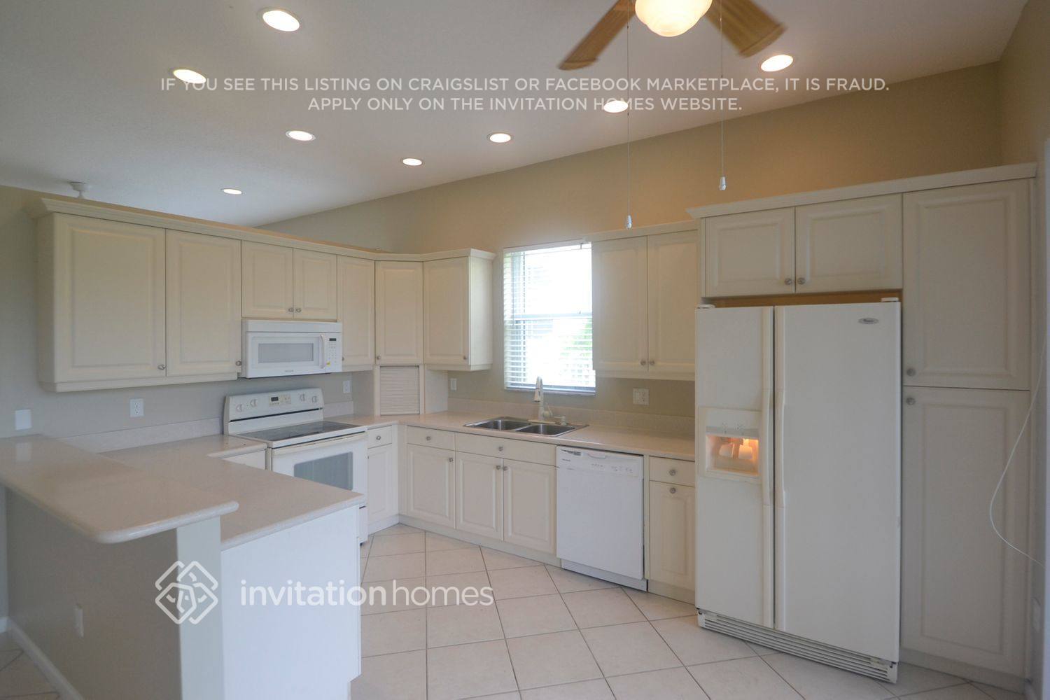 Building Photo - 5213 SW 158th Ave