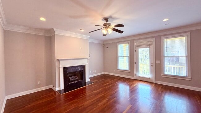 Building Photo - Perfect West Midtown Location! 4 Bedroom Townhouse, Granite, Hardwood Floors