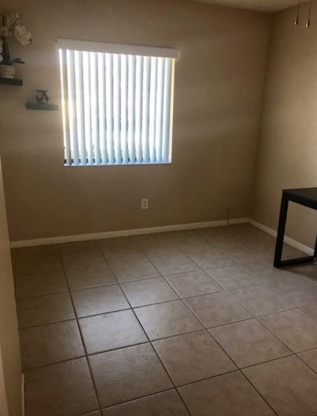 2nd bedroom - 10323 Boca Bend W