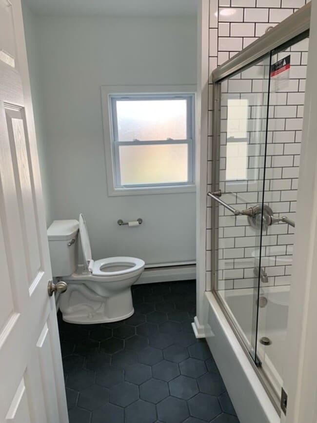 Building Photo - Beautiful 2 bedroom 2 bathroom home in the heart of Bloomfield.