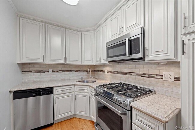 Building Photo - 163-65 23rd Ave