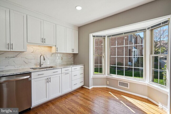 Building Photo - 3162 Borge St