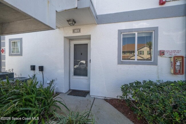 Building Photo - 221 Ocean Park Ln