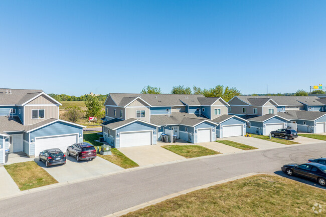 Building Photo - Sibley Village Townhomes