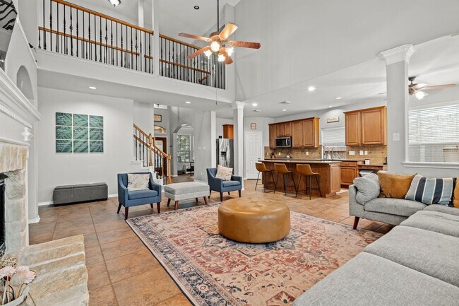 Building Photo - 14402 Hazeldale Dr