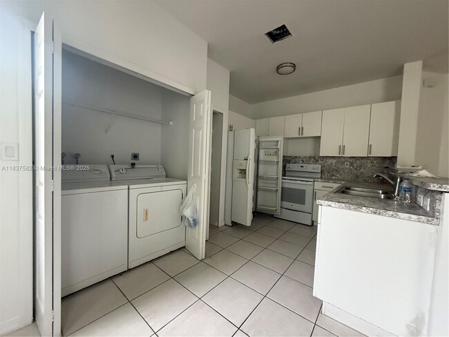 Building Photo - 24301 SW 107th Ave