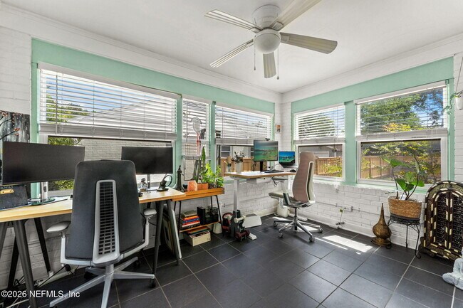 Building Photo - 1650 Parrish Pl