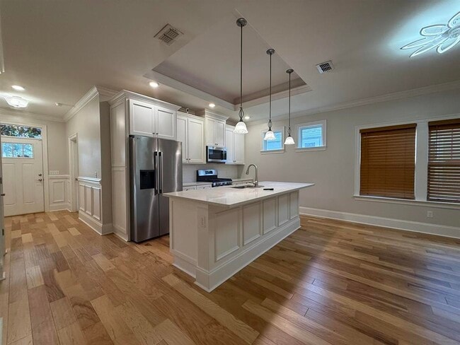 Building Photo - 855 Avery Park Dr