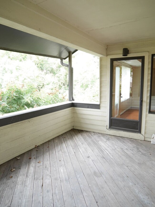 Building Photo - Beautiful 2 Bedroom Condo with a Loft- PRIME LOCATION!!