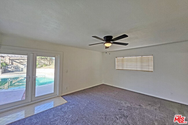 Building Photo - 9321 Donna Ave