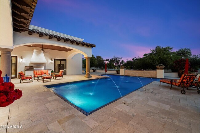 Building Photo - 8515 E Sutton Dr