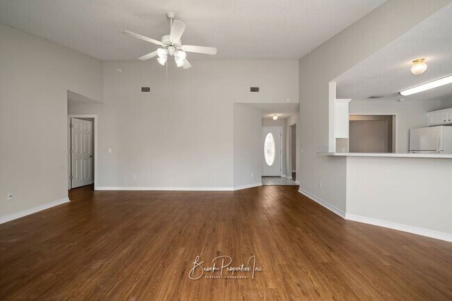 Building Photo - 2100 Blue Wind Dr