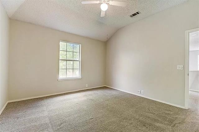 Building Photo - 8921 Smokey Dr