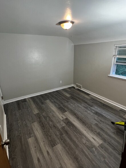 Building Photo - 313 Orchard Dr