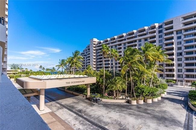 Building Photo - 251 Crandon Blvd