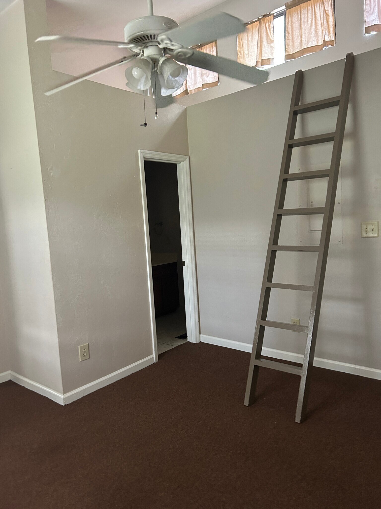Building Photo - 1135 Ocala Rd
