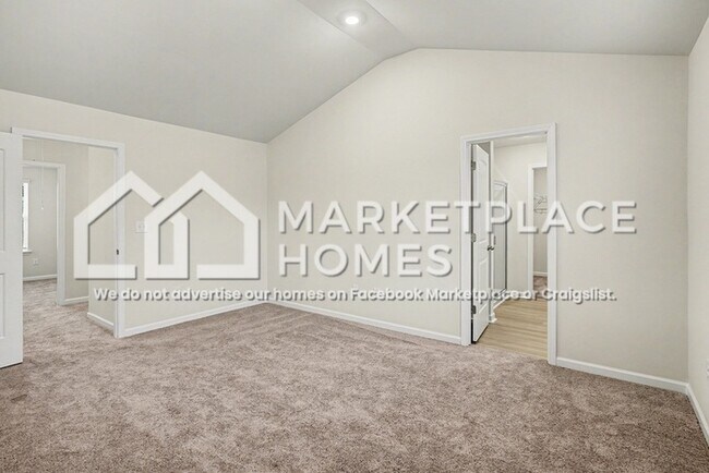 Building Photo - 2047 Lala Loop