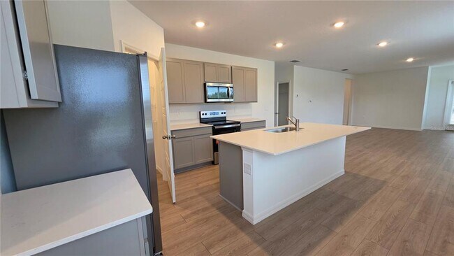 Building Photo - 4075 LIMEKLIN FALLS Loop