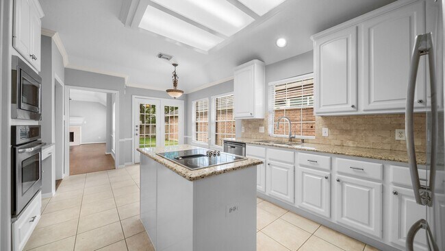 Building Photo - 58 W Sienna Pl