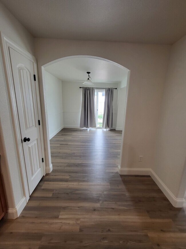 Building Photo - 4105 Gunsmoke Rd