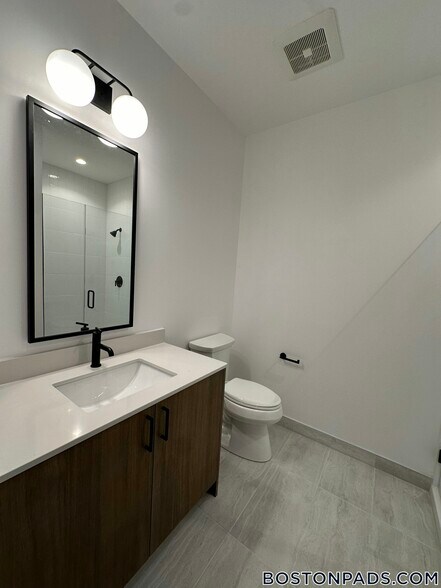 Building Photo - 199 Gardner St