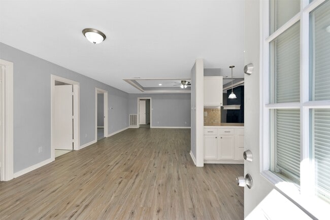 Building Photo - 15876 Pecan Dr