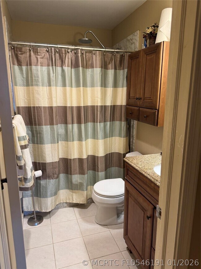 Building Photo - 6219 Bay Club Dr