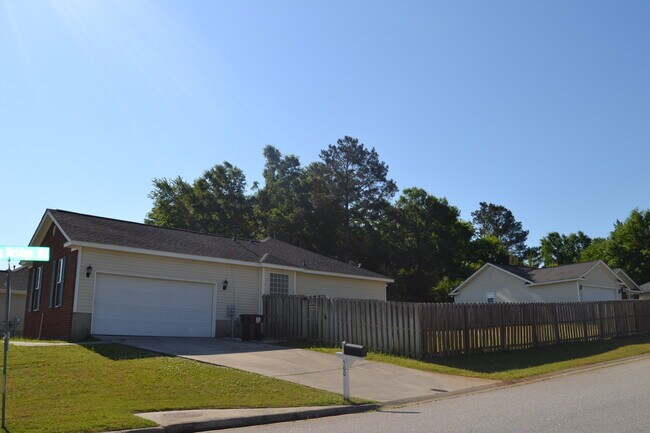 Building Photo - 2007 Sylvan Lake in Grovetown, GA, Columbia County 3 Bedroom - Walk to Community Pond, Think Kayak!