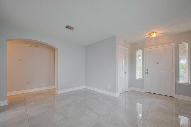 Building Photo - 1135 Sawgrass Ridge Ln