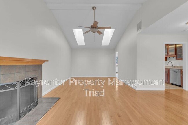 Building Photo - 3959 Lewiston Rd