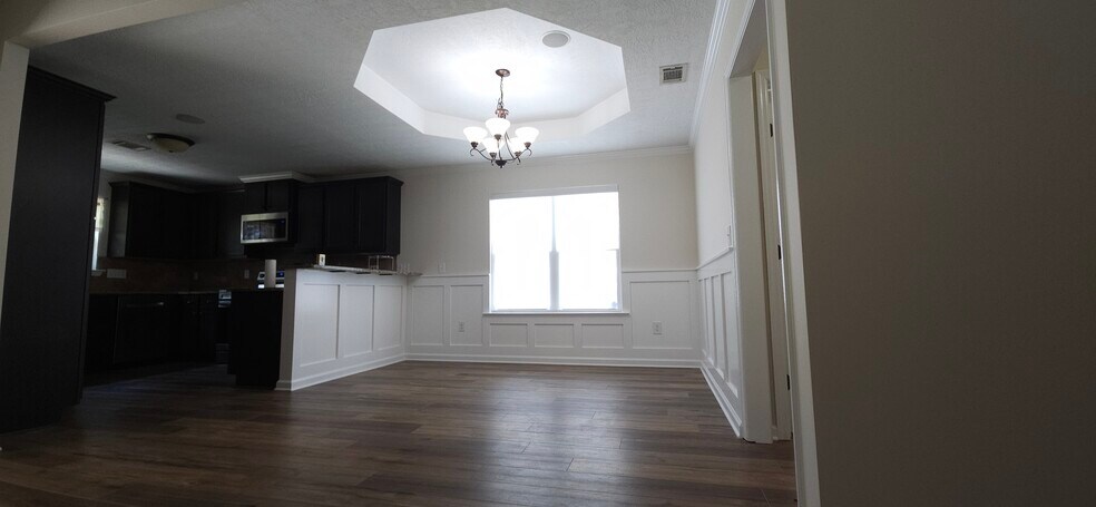 Dining - 473 Sebastian Dr