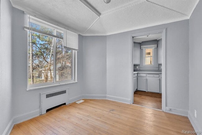 Building Photo - 17701 Manderson Rd